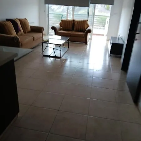 Apartment 2 Bedroom *