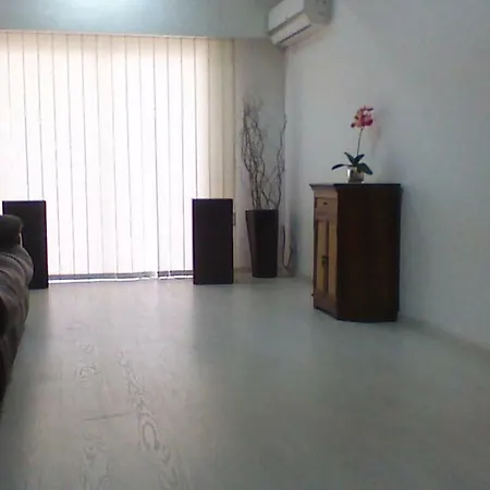 2 Bedroom Apartamento